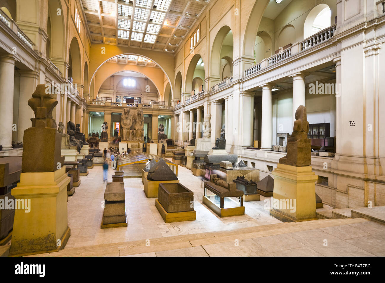 Interno della sala principale del Museo delle Antichità Egizie (Museo Egizio), Cairo, Egitto, Africa Settentrionale, Africa Foto Stock