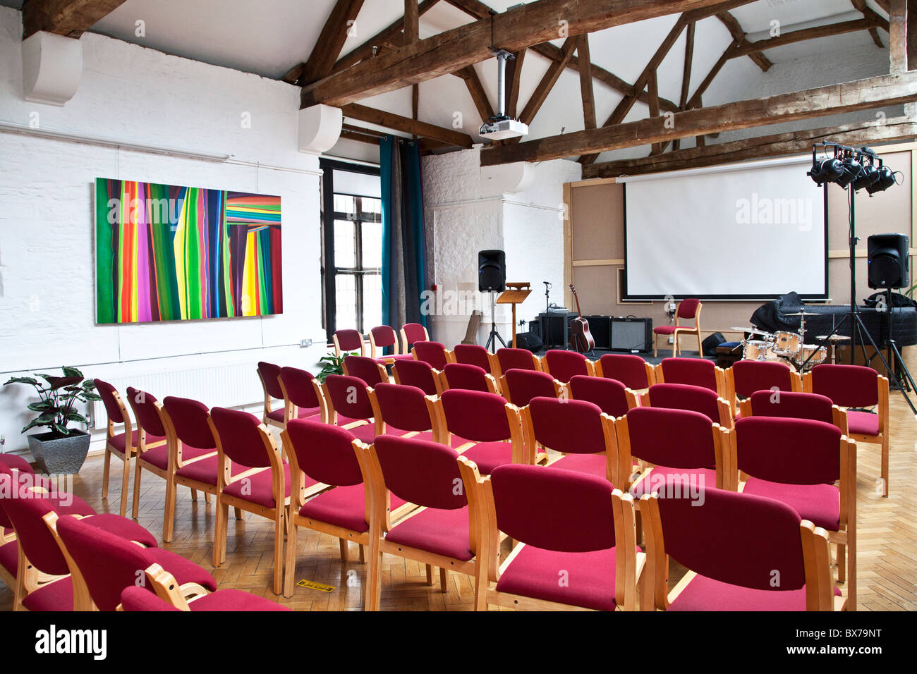 Performance Hall Corsham Court nel Wiltshire home a Bath Scuola di Arte e Design (Accademia di Arte) parte di Bath Spa University Foto Stock