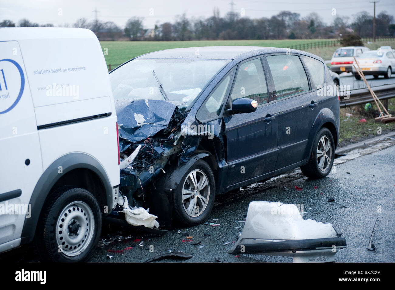 Autostrada ammucchiare incidente e della polizia & Fire & Rescue Service UK Foto Stock