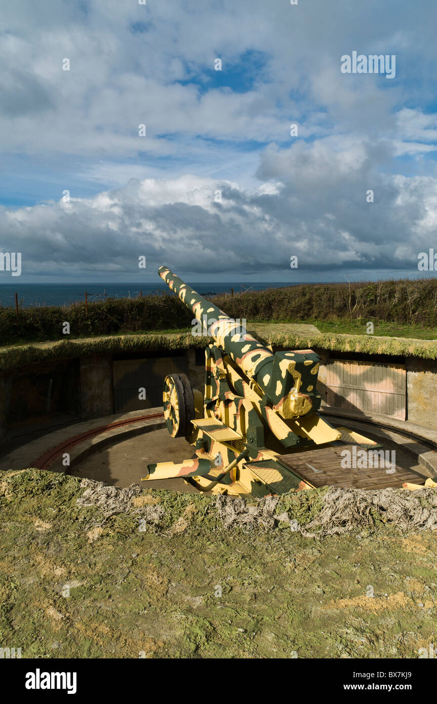 dh Pleinmont TORTEVAL GUERNSEY seconda guerra mondiale pistola navale tedesca Emplement Hitlers Atlantic Wall canale isola sotto occupazione artiglieria della seconda guerra mondiale batteria Foto Stock