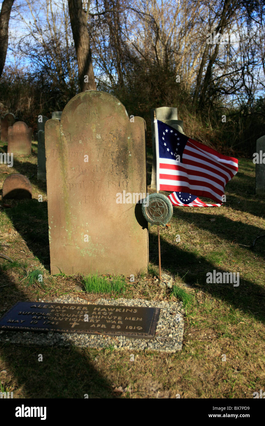 Cimitero storico con le famiglie di rivoluzionari veterani di guerra, Setauket, Long Island NY Foto Stock