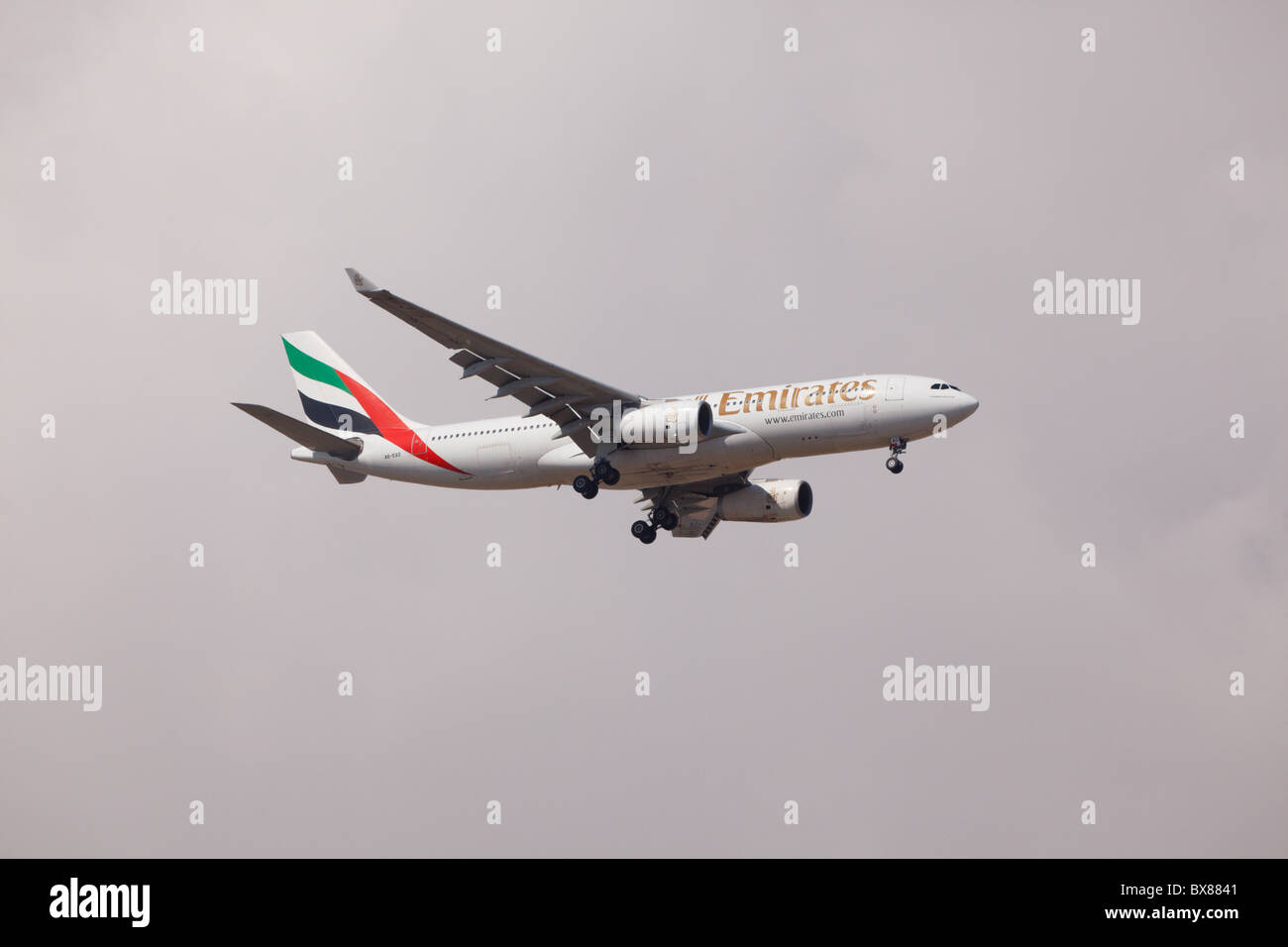Airbus A330-200 di Emirates Airline sull approccio all'aeroporto di Larnaca. Cipro Foto Stock