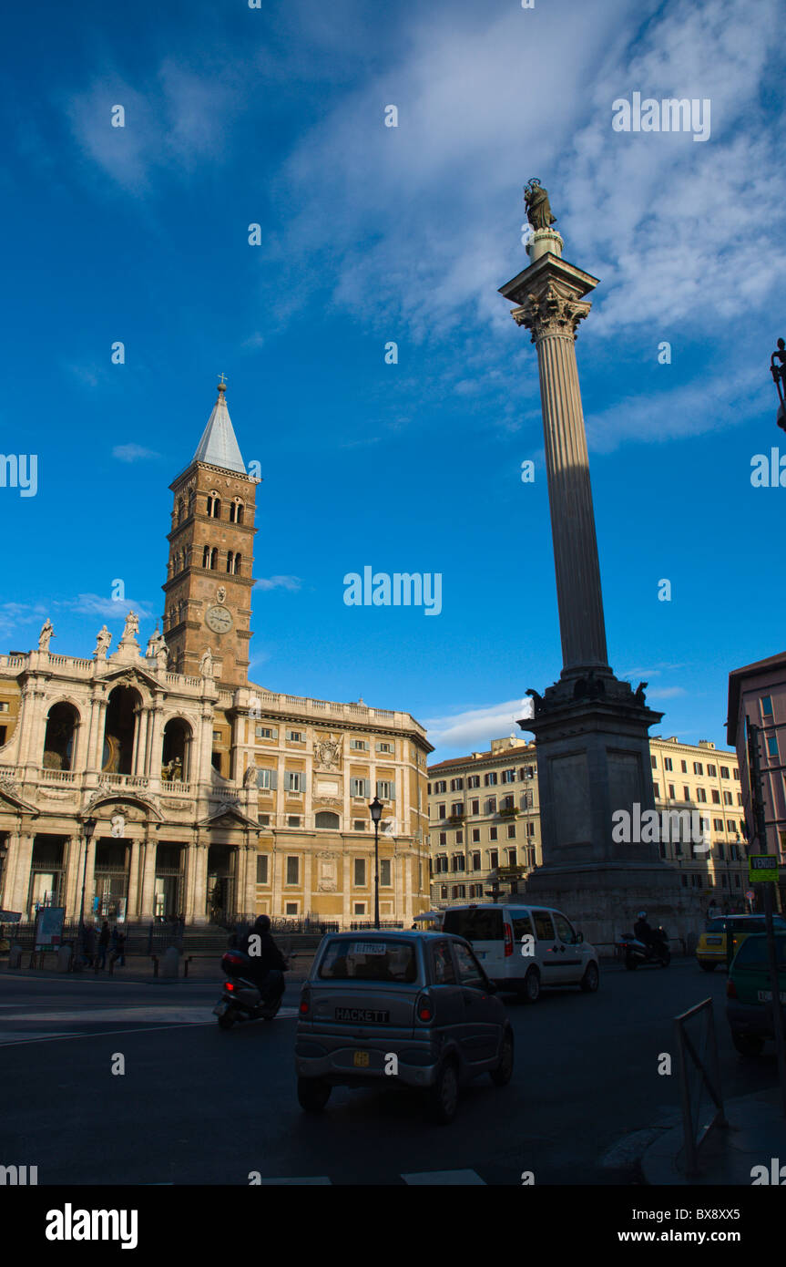 Il traffico a Piazza Santa Maria Maggiore centrale Roma Italia Europa Foto Stock