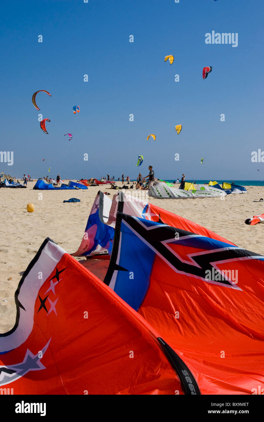 Costa de la Luz, Tarifa Spiaggia, kitesurf Foto Stock