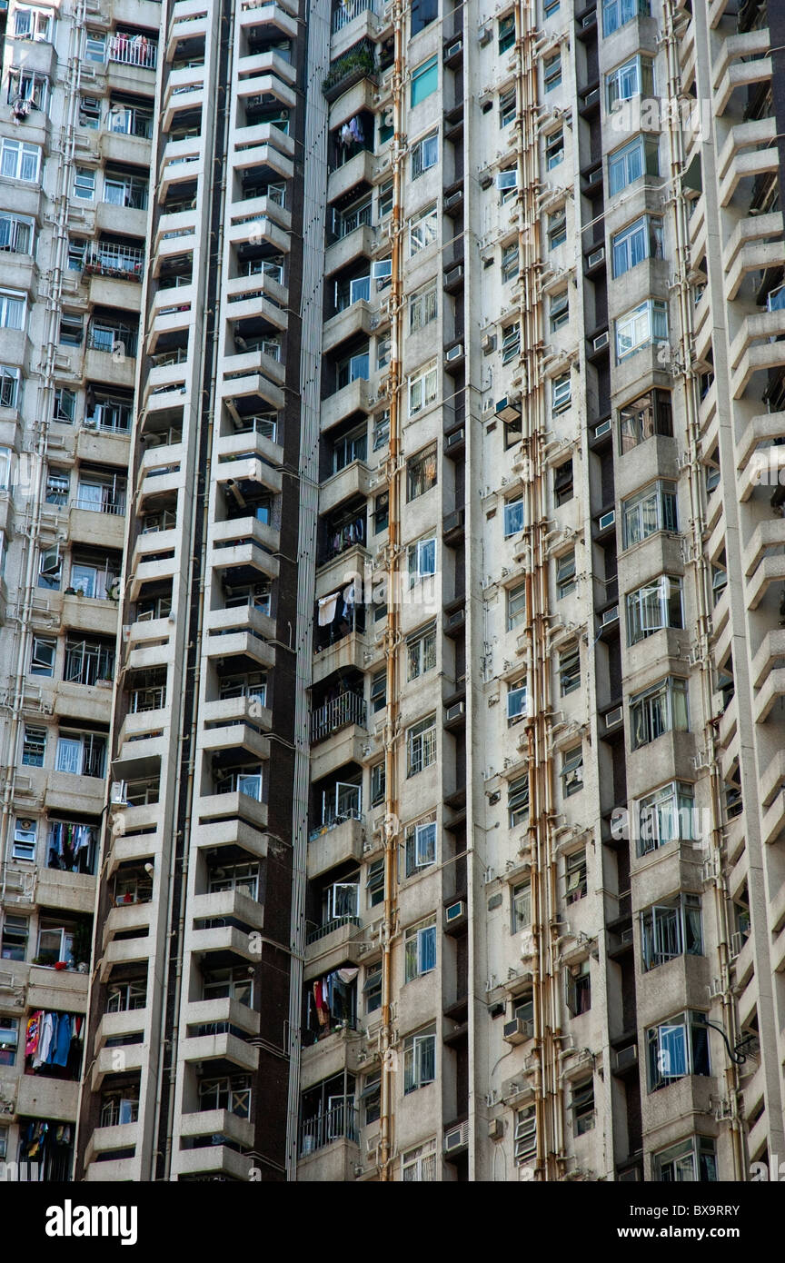 Alto edificio di appartamenti in Aberdeen, Isola di Hong Kong, Hong Kong, Cina. Foto Stock