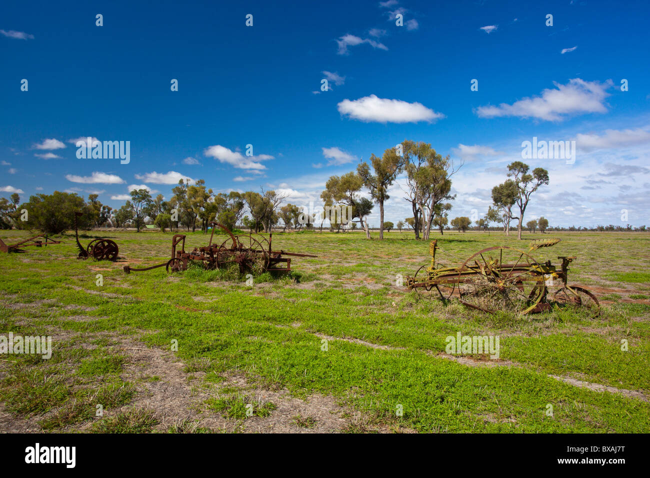 Antica fattoria di macchinari in stazione Nardoo, Cunnamulla, Queensland Foto Stock