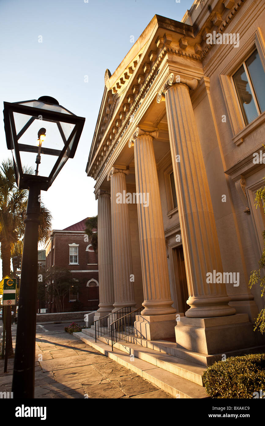 Storico edificio della banca su Broad Street a Charleston, Sc. Foto Stock