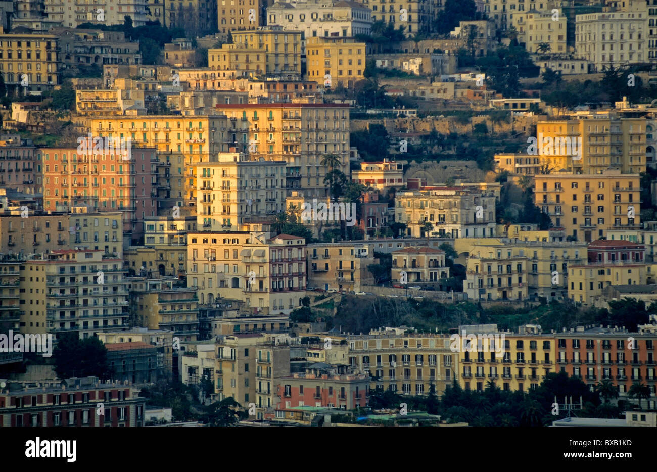 Il quartiere di Posillipo, Napoli, Italia - al tramonto. Foto Stock