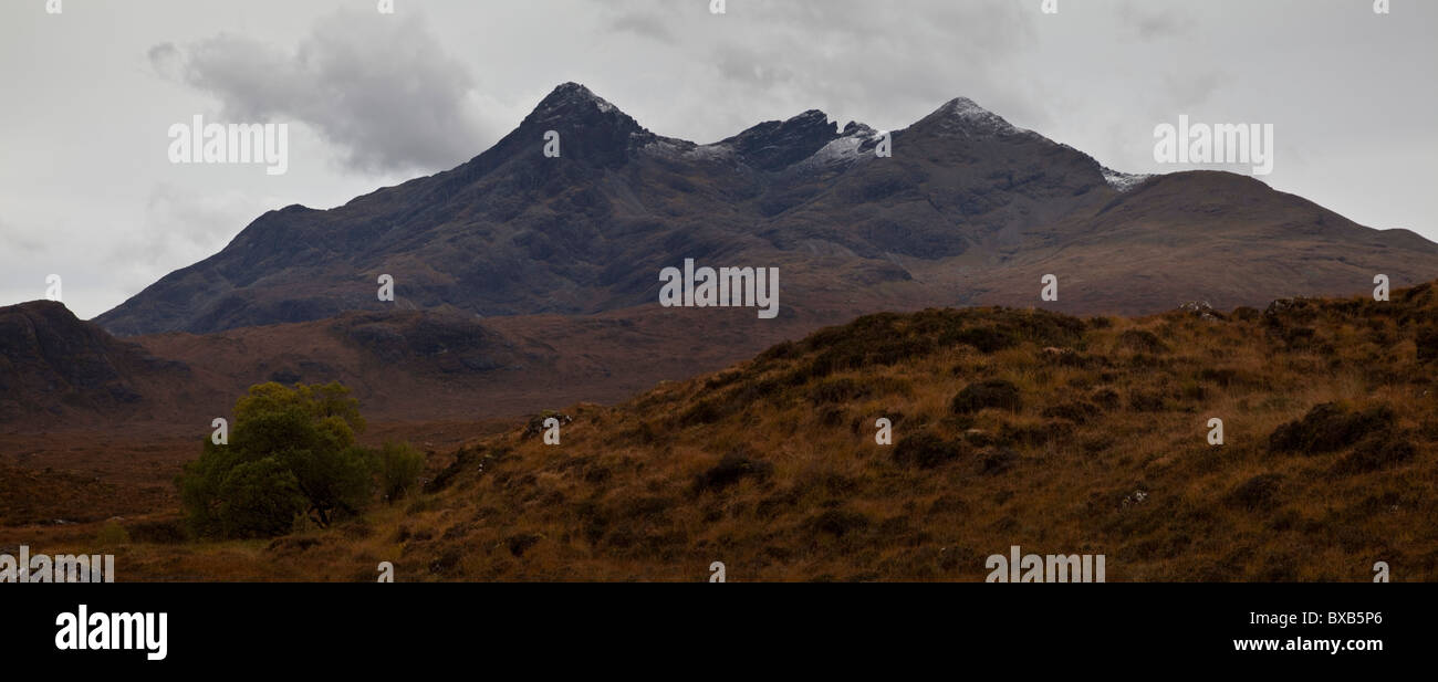 Le montagne Cuillin da Sligachan, Isola di Skye in Scozia Foto Stock