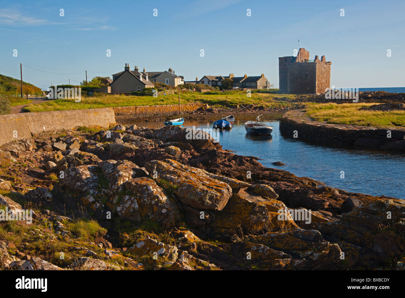 Portencross Castello, vicino al West Kilbride, Ayrshire, Strathclyde, Scozia, Agosto 2010 Foto Stock