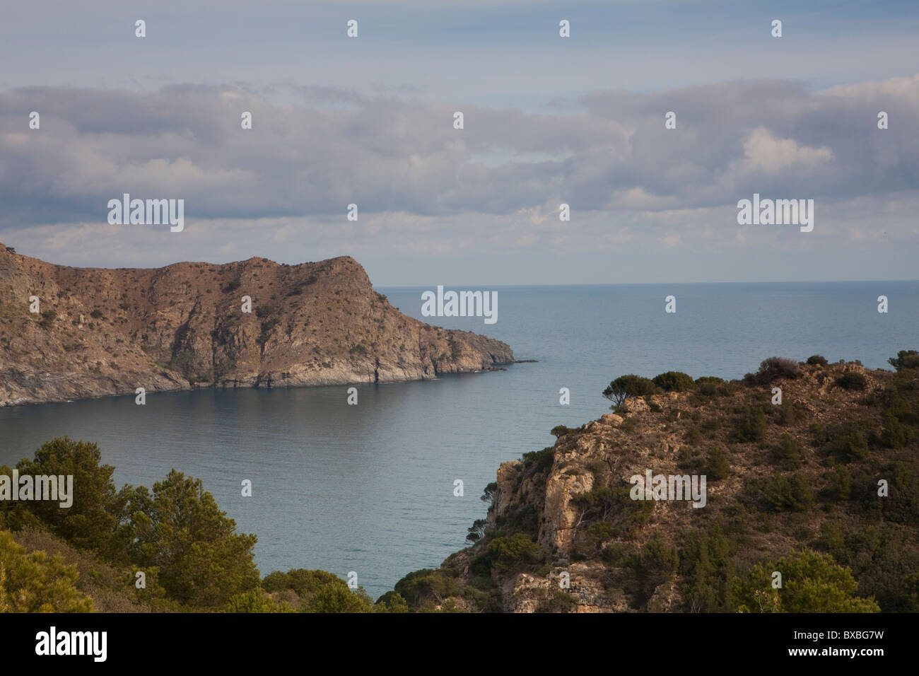 Jóncols bay e Punta de la Maçana da Norfeu cape, Cabo de Creus, il Parco Naturale di Cap de Creus, Alt Empordà, Girona Foto Stock
