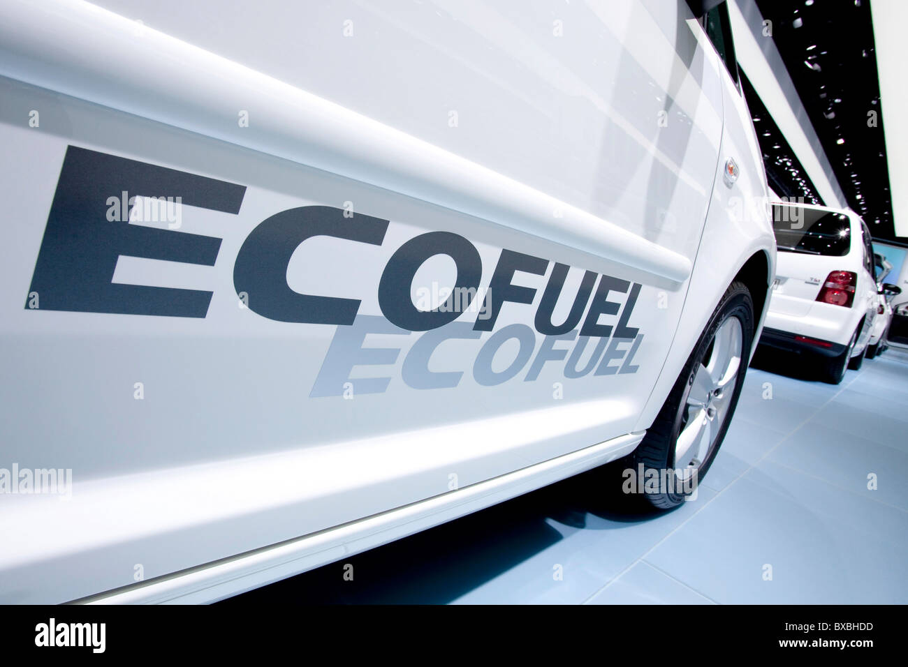 Ecofuel scritte su una VW Touran, Volkswagen AG Group, con motore a gas naturale, a 63. Internationale Automobilausstellung Foto Stock