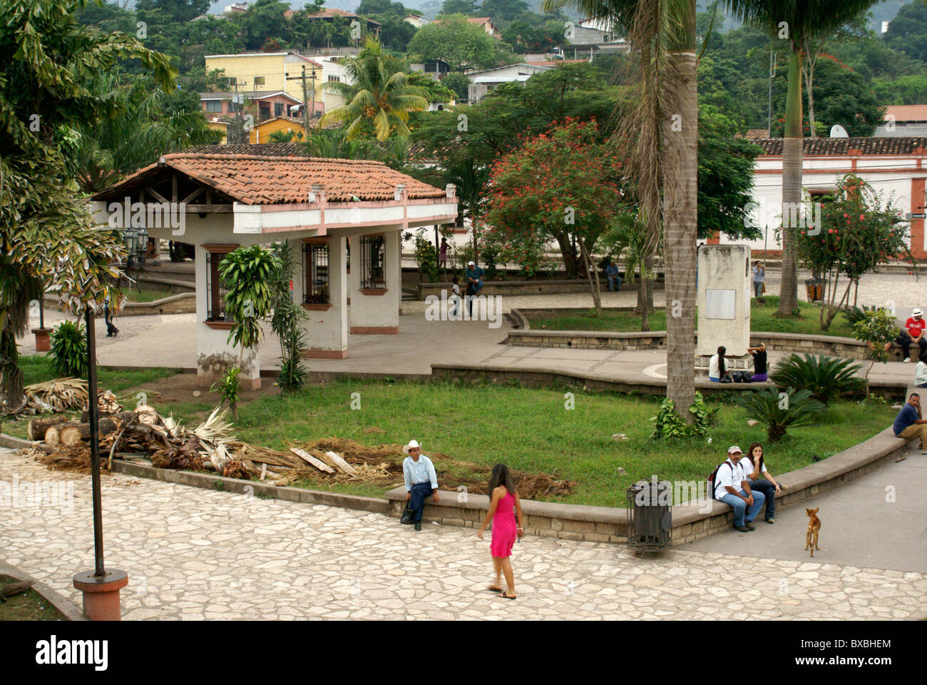 Piazza principale nella città di Copan Ruinas, Honduras, America Centrale Foto Stock