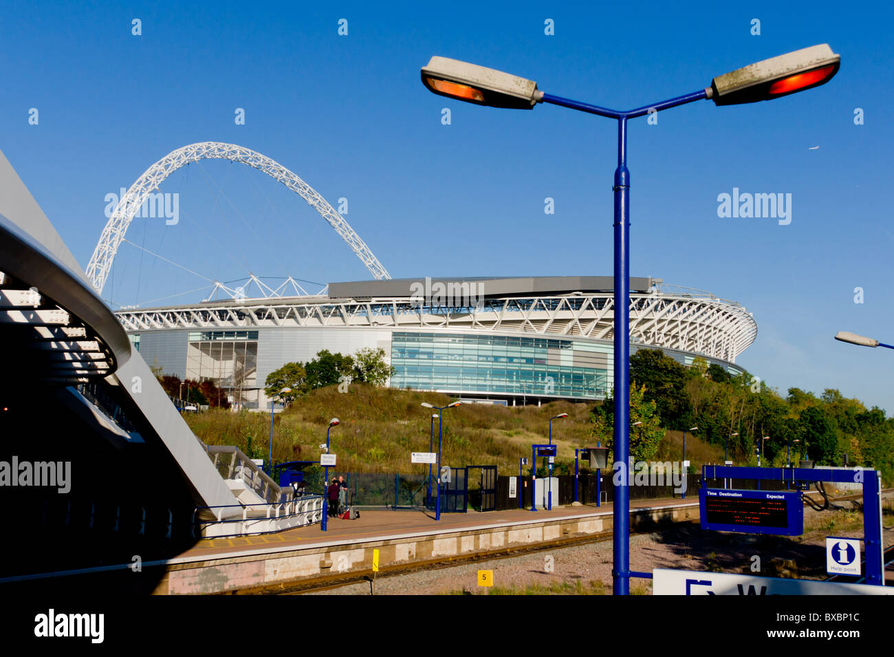 Europa, Regno Unito, Inghilterra, Londra, Stadio di Wembley e la stazione 2010 Foto Stock
