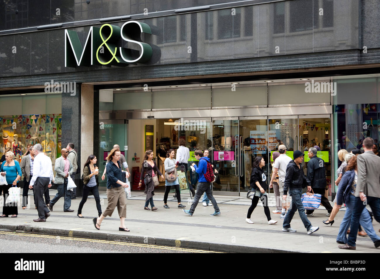 Negozio del business al dettaglio Marks & Spencer su Oxford Street a Londra, Inghilterra, Regno Unito, Europa Foto Stock