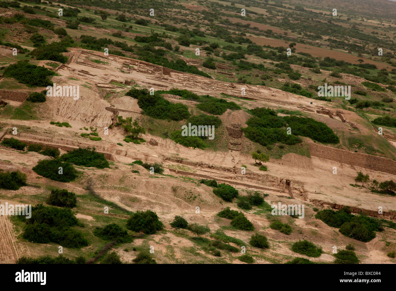 Una veduta aerea del sito di scavo della città Harappan, Dholavira, Gujarat, India Foto Stock