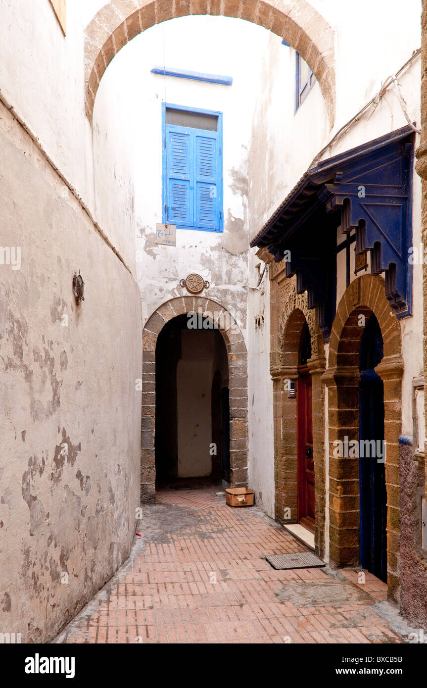 Portali ad arco nella Medina e il souq di Essaouira, Marocco, Africa del Nord. Foto Stock