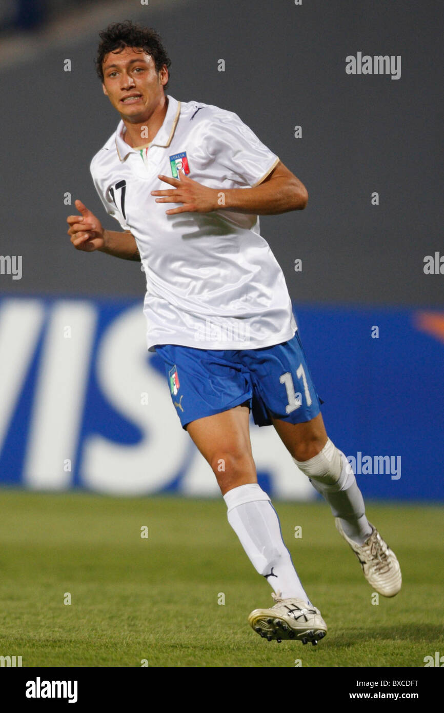 Mattia Mustacchio dell Italia in azione durante una FIFA U-20 World Cup Soccer match contro Trinidad e Tobago 28 settembre 2009. Foto Stock