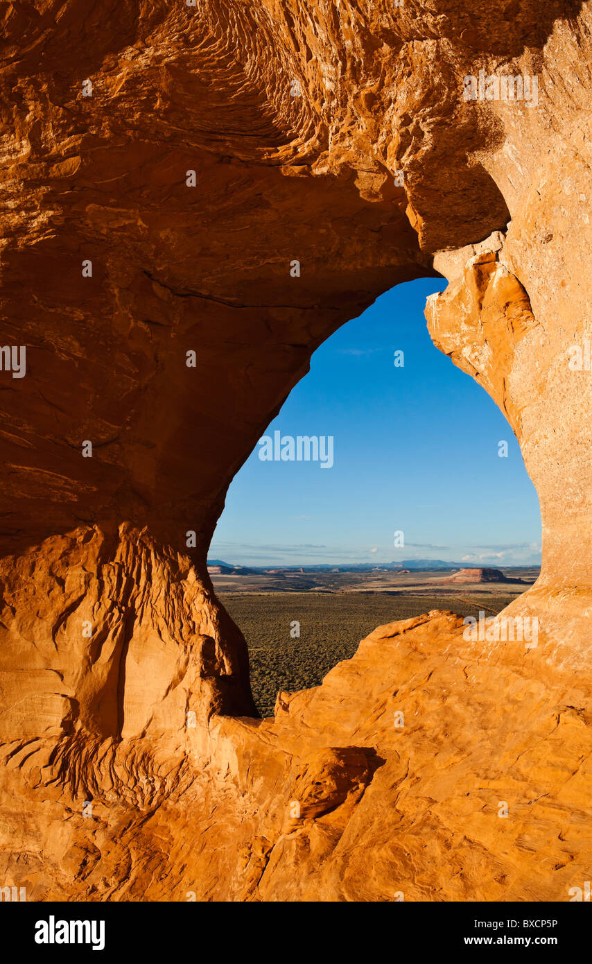 Il Looking Glass Arch, il Looking Glass Rock, sudest dell'Utah, Stati Uniti d'America. Foto Stock