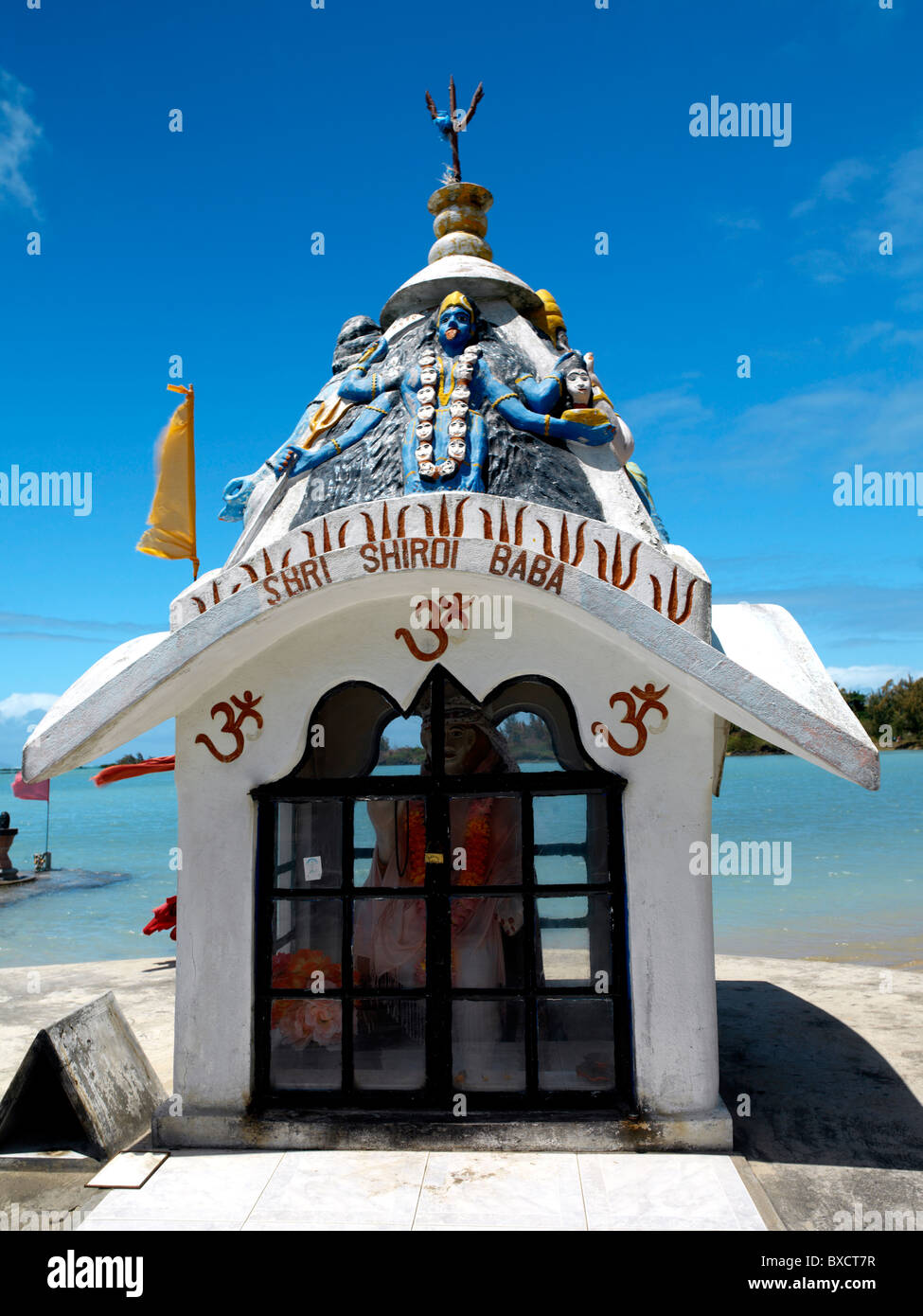 Anse La Raie Maurizio Shri Baba Santuario con la statua di Kali Foto Stock Anse La Raie Maurizio Shri Baba Santuario con la statua di Kali Foto Stock