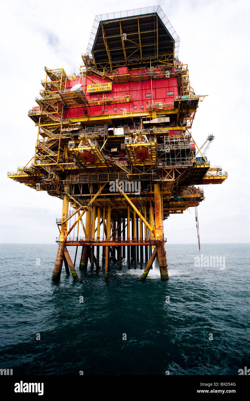 Girare una produzione olio rig Foto Stock