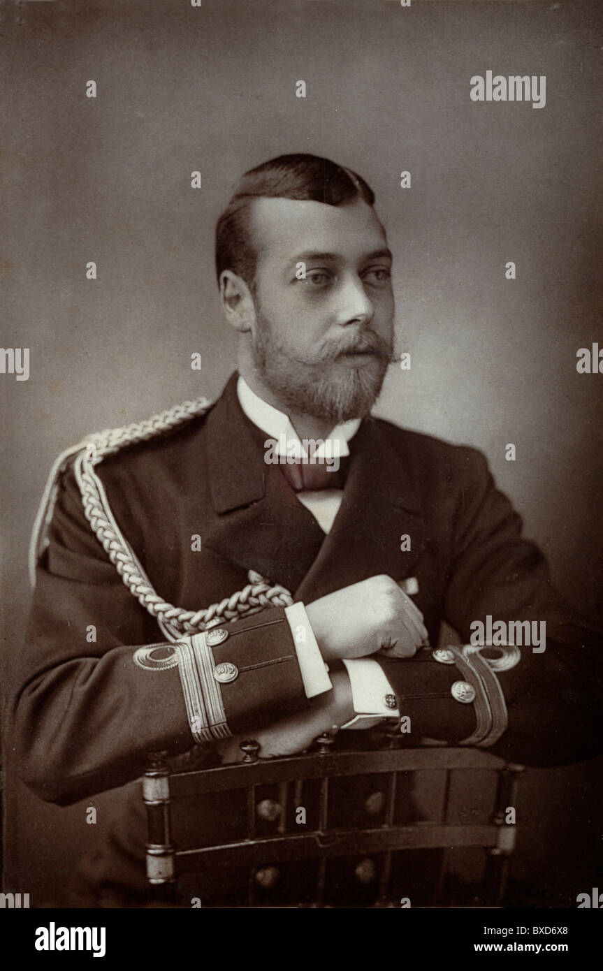 Ritratto del Duca di York, futuro monarca britannico o britannico, Re Giorgio V (1865-1936) in uniforme militare. Albume Ritratto Stampa o fotografia c.1890 Foto Stock