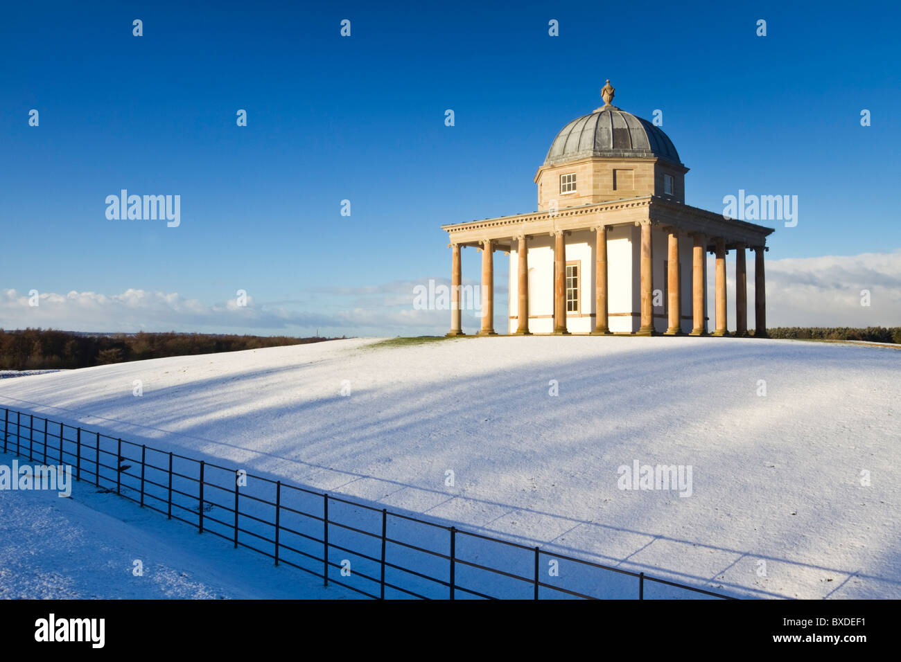 Il Tempio di Minerva in Hardwick County Park nella periferia di Sedgefield, Teesdale, County Durham Foto Stock