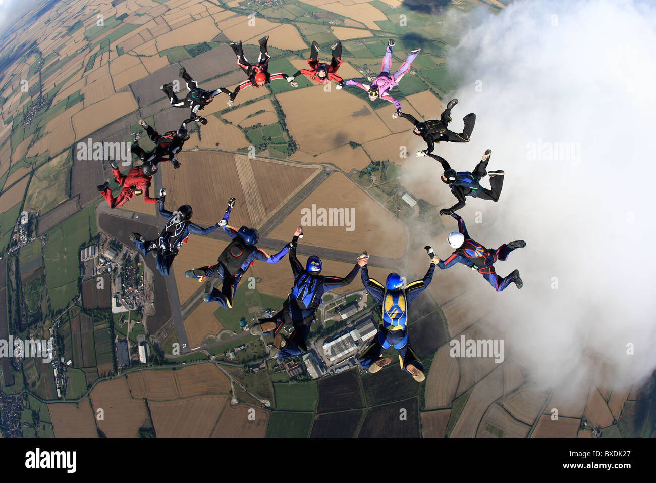 Formazione Skydiving al Langar Airfield, Inghilterra Foto Stock