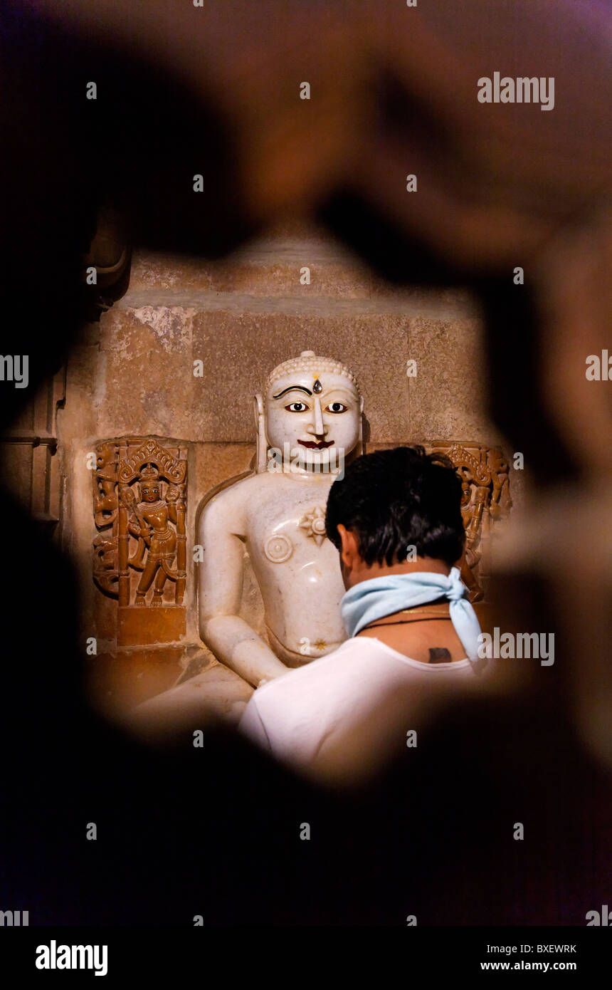 India - Rajasthan - Jaisalmer - Interno del tempio Jain all'interno Jailsalmer Fort Foto Stock