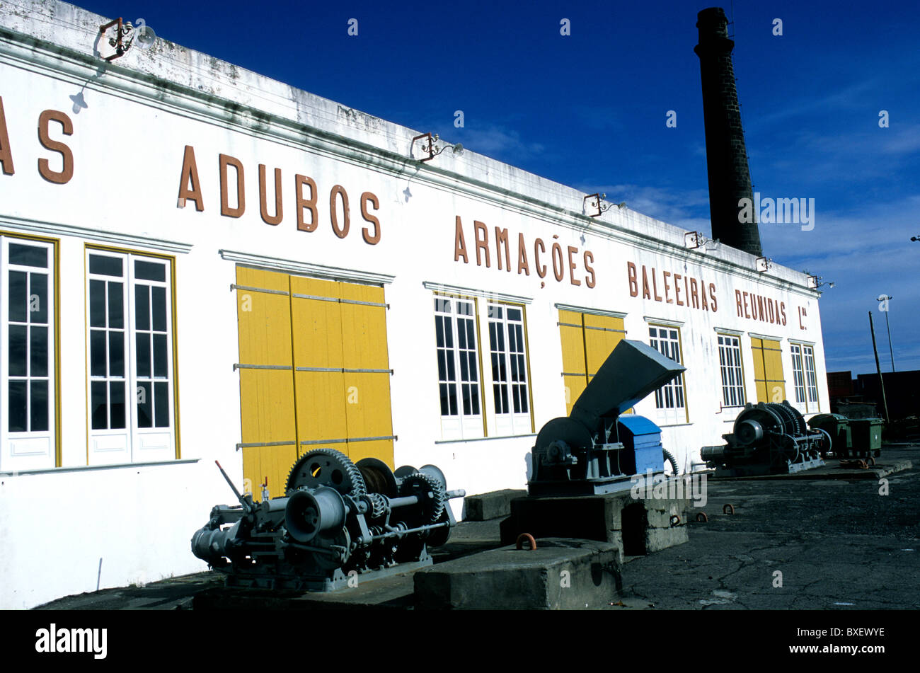 Esterno del Museu da Indústria Baleeira a São Roque sull isola Pico nelle Azzorre Foto Stock