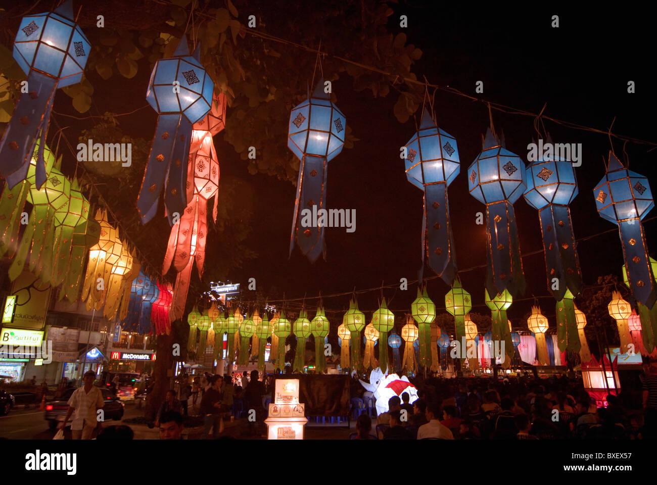 Lanterne di carta a Loy Kratong festival,Chiang Mai, Thailandia Foto Stock