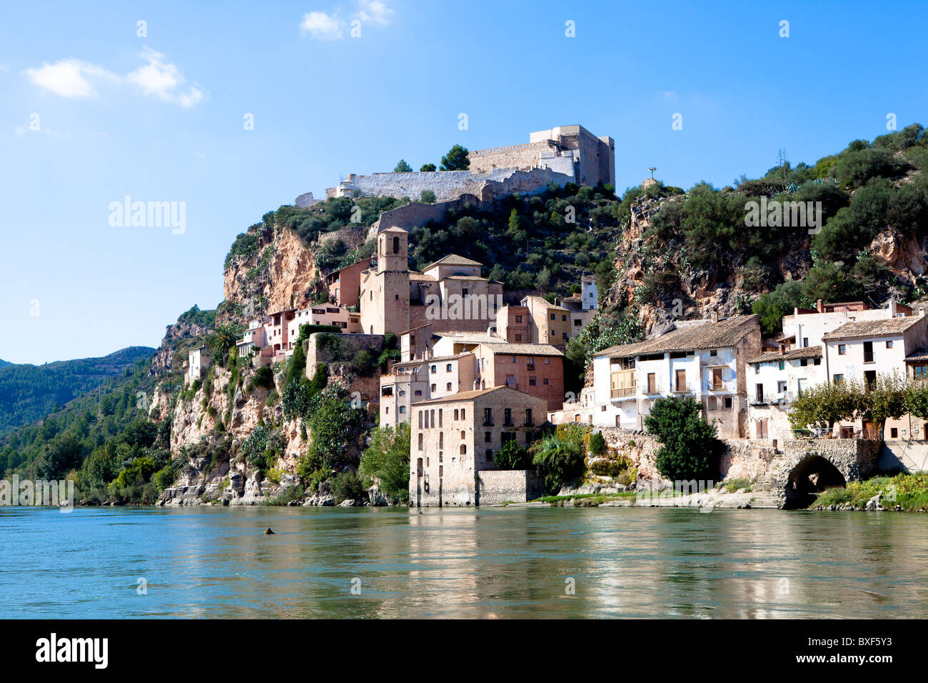 Il castello di Miravet fiume Ebro Catalogna Spagna catalano Foto Stock