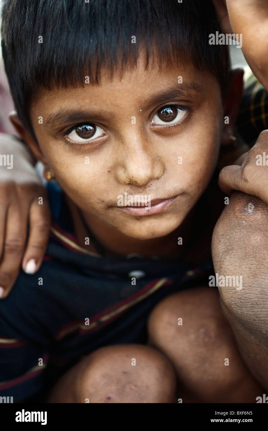 Gadia Lohar. * Il Rajasthan nomadi boy. India del vagabondaggio fabbri. India Foto Stock