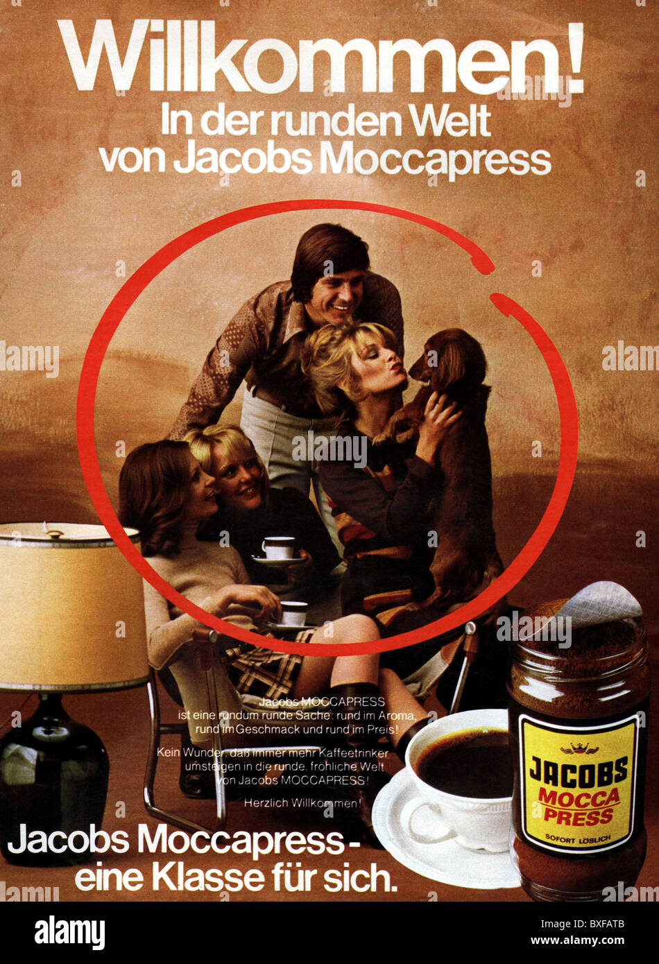 Pubblicità, bevande, caffè, pubblicità per Jacobs Moccapress Instant Coffee, dalla rivista 'Hoer zu', Germania, circa 1970, Additional-Rights-Clearences-non disponibile Foto Stock
