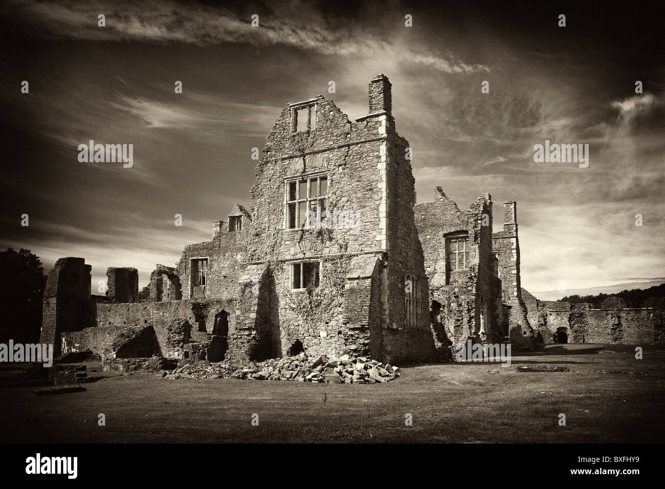 Neath le rovine dell'Abbazia, Neath, South Wales, Regno Unito Foto Stock