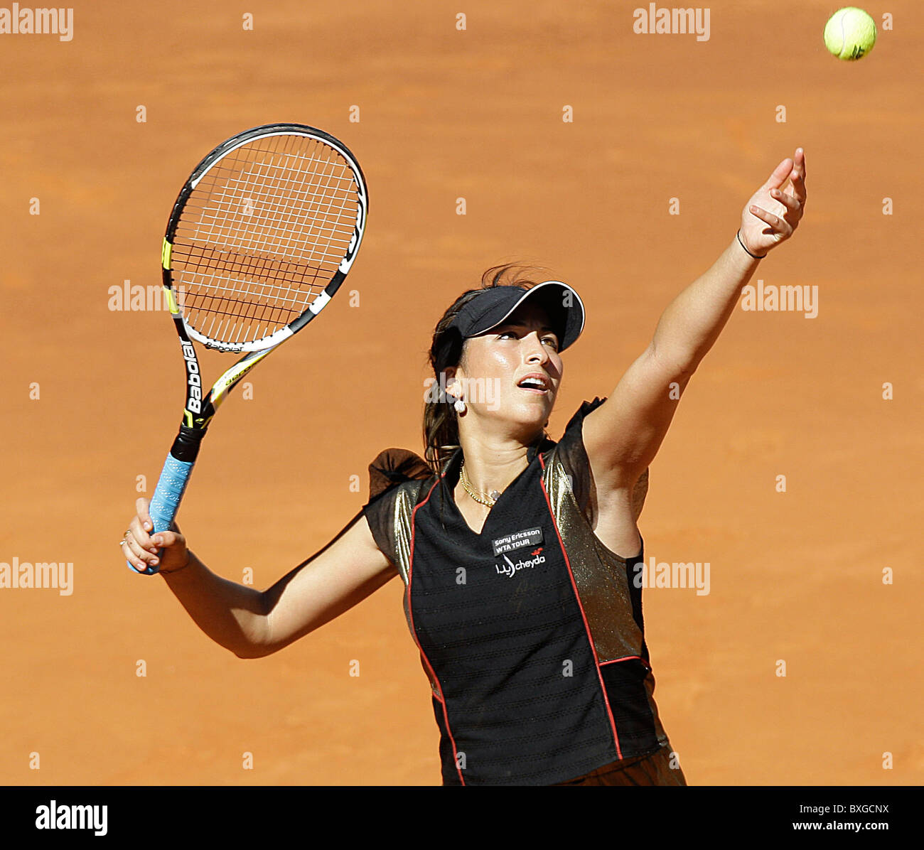 Aravane Rezai (FRA) in azione contro Venus Williams durante la donna della WTA Singoli Final Foto Stock