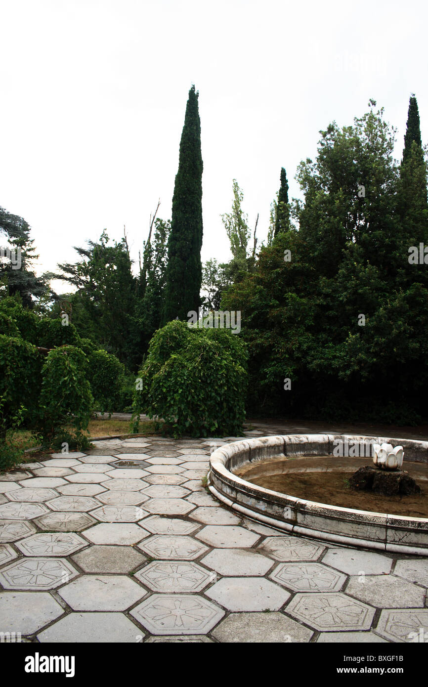 La fontana nel parco vicino al palazzo di Livadia, Crimea Foto Stock