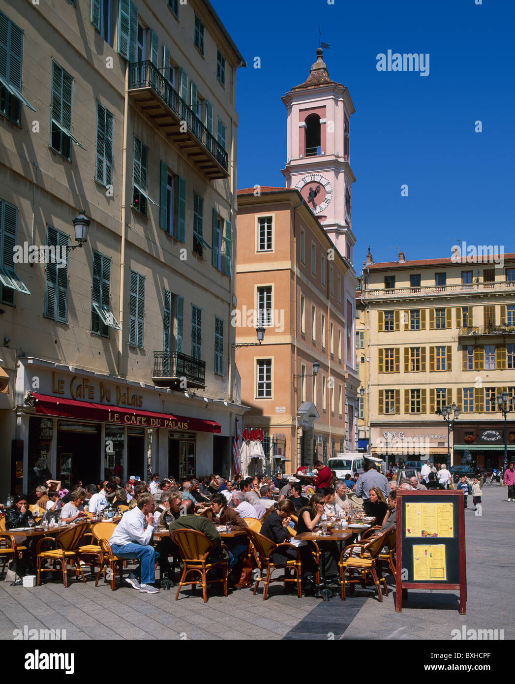 Cafe a Cours Saleya, Nizza, Alpes Maritime, Francia Foto Stock