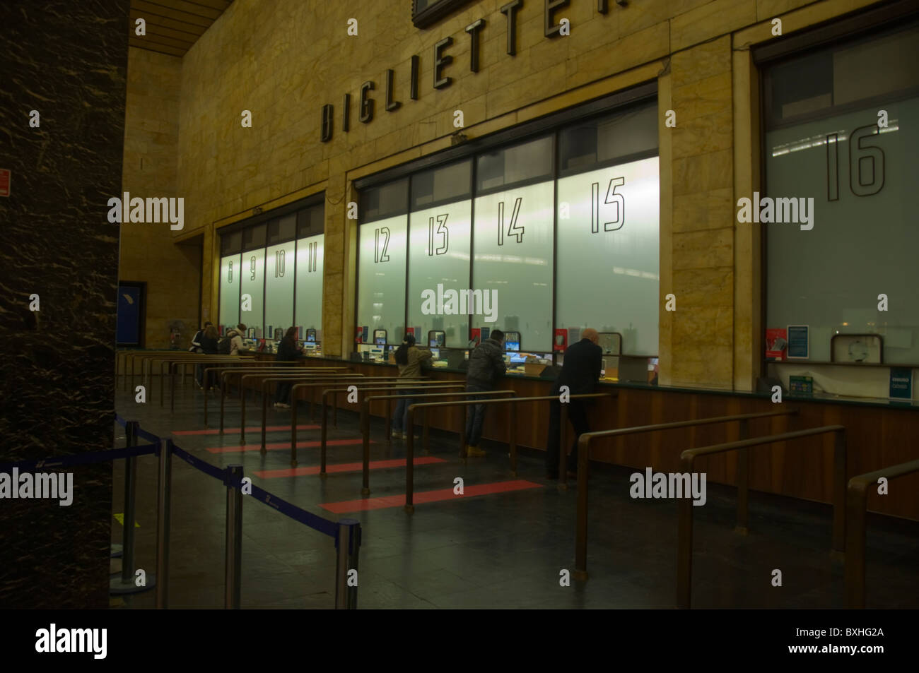 Cabine di biglietteria a Firenze Centrale alla stazione ferroviaria principale di Firenze (Firenze Toscana Italia centrale Europa Foto Stock