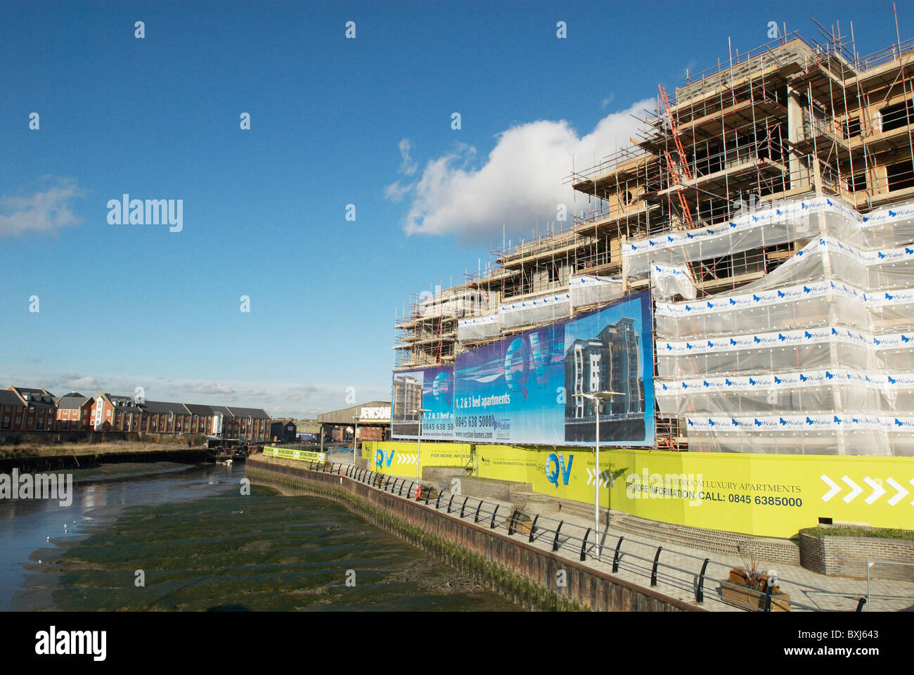 Weston sviluppo case in costruzione presso il porto di Colne Colchester Regno Unito Foto Stock