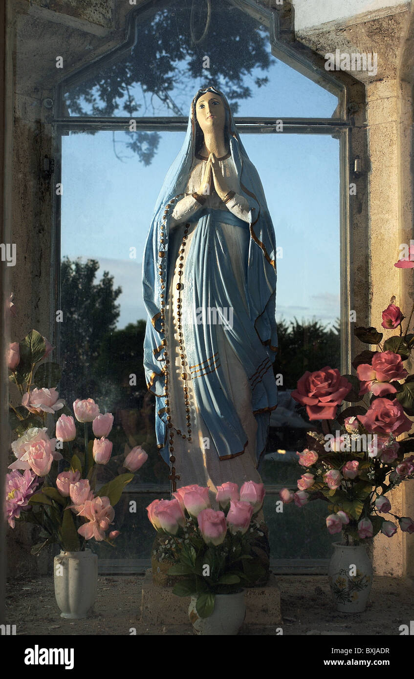 Religione, Cristianesimo, Vergine Madre, scultura, stazione di preghiera sulla strada, gesso figura, Italia, circa 1895, diritti aggiuntivi-clearences-non disponibile Foto Stock