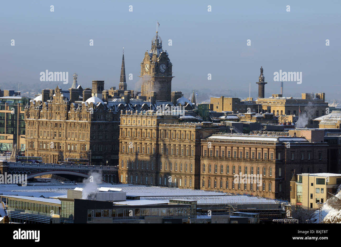 Vista del centro di Edimburgo Balmoral Hotel Orologio Foto Stock