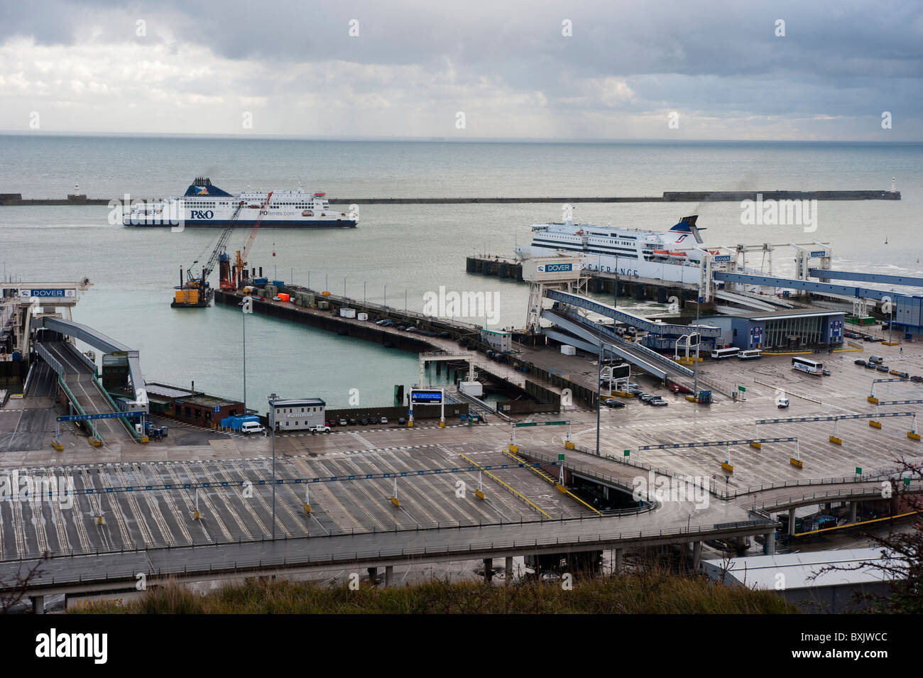 Il Porto dei Traghetti di Dover nel Sud-Est Inghilterra Foto Stock