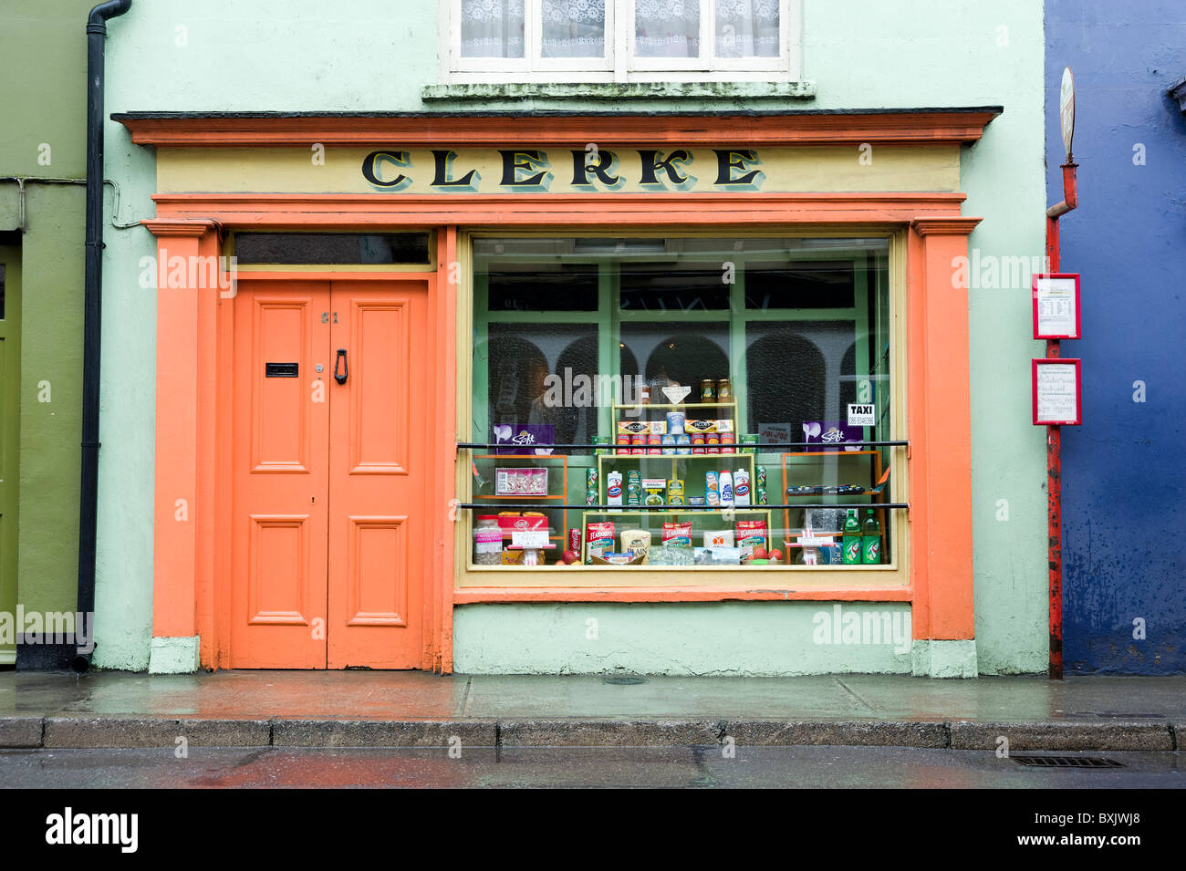 Piccolo locale drogheria a Skibbereen, County Cork, Irlanda Foto Stock