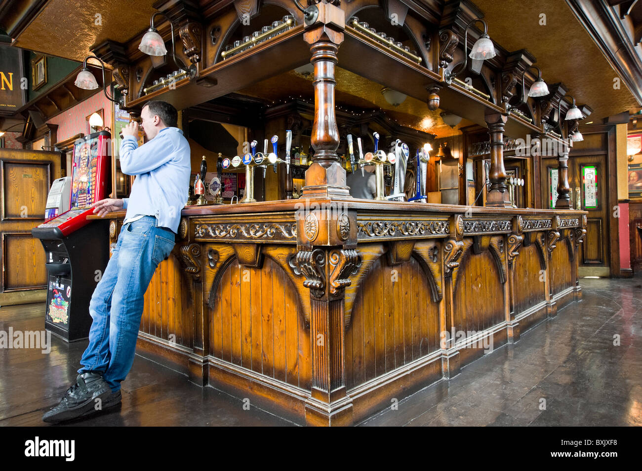 Il pub Globe, London, England, Regno Unito Foto Stock
