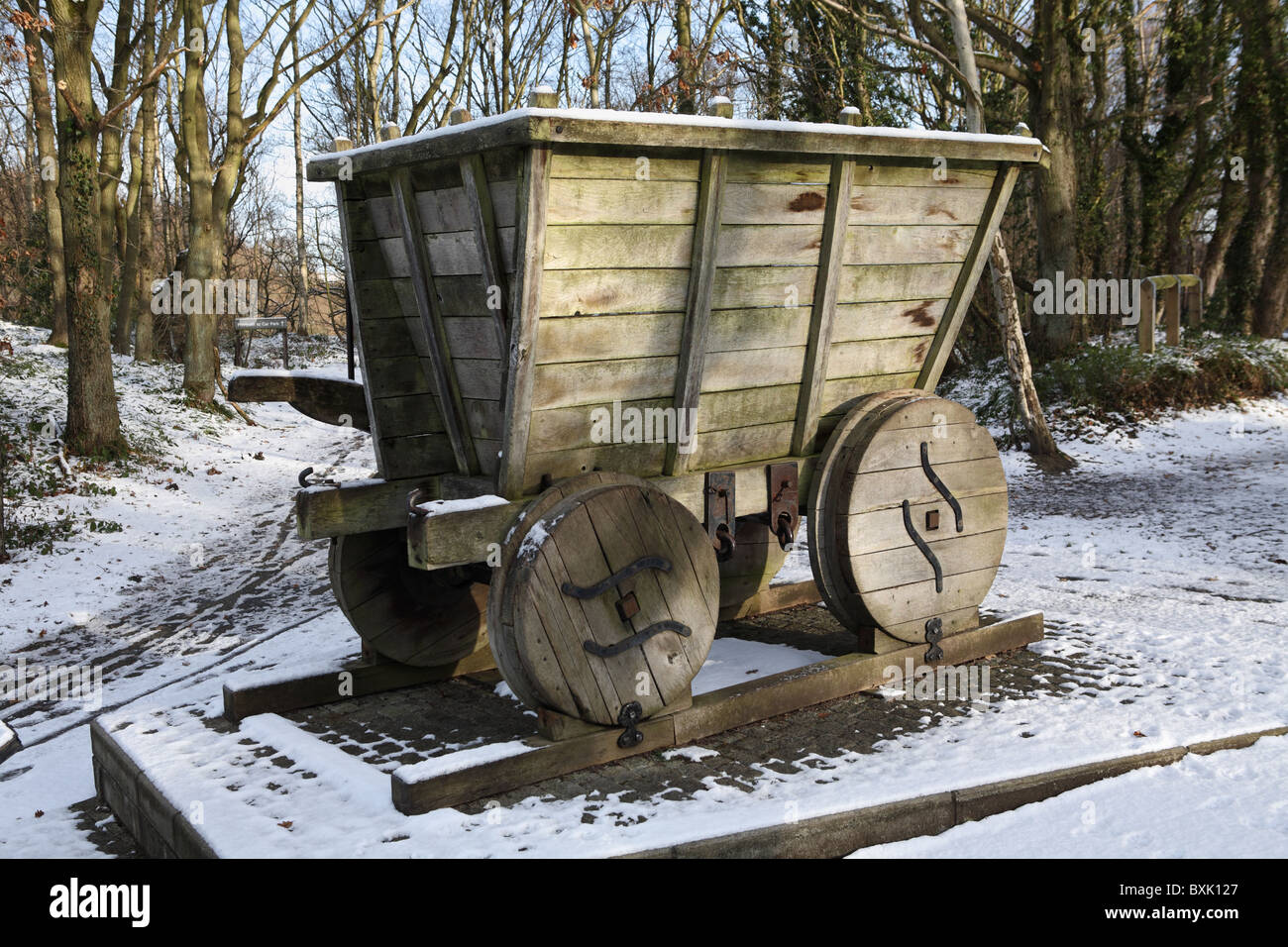 Una replica del cavallo di legno disegnati o chauldren chaldron carro, di un tipo costruito per trasportare il carbone sulle prime ferrovie circa 1600-1700. Foto Stock
