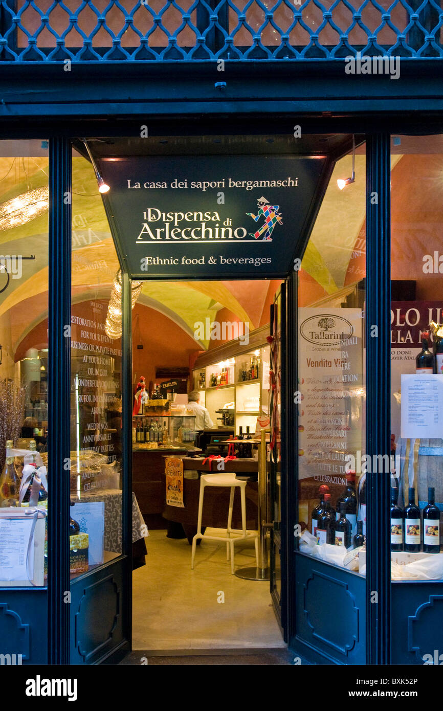 La dispensa di Arlecchino, Bergamo, Italia Foto stock - Alamy