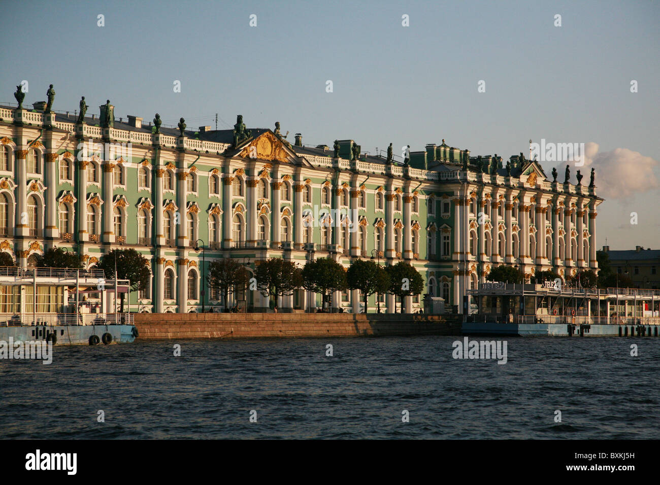 Il Museo Hermitage Il palazzo d'inverno a San Pietroburgo, Russia. Foto Stock