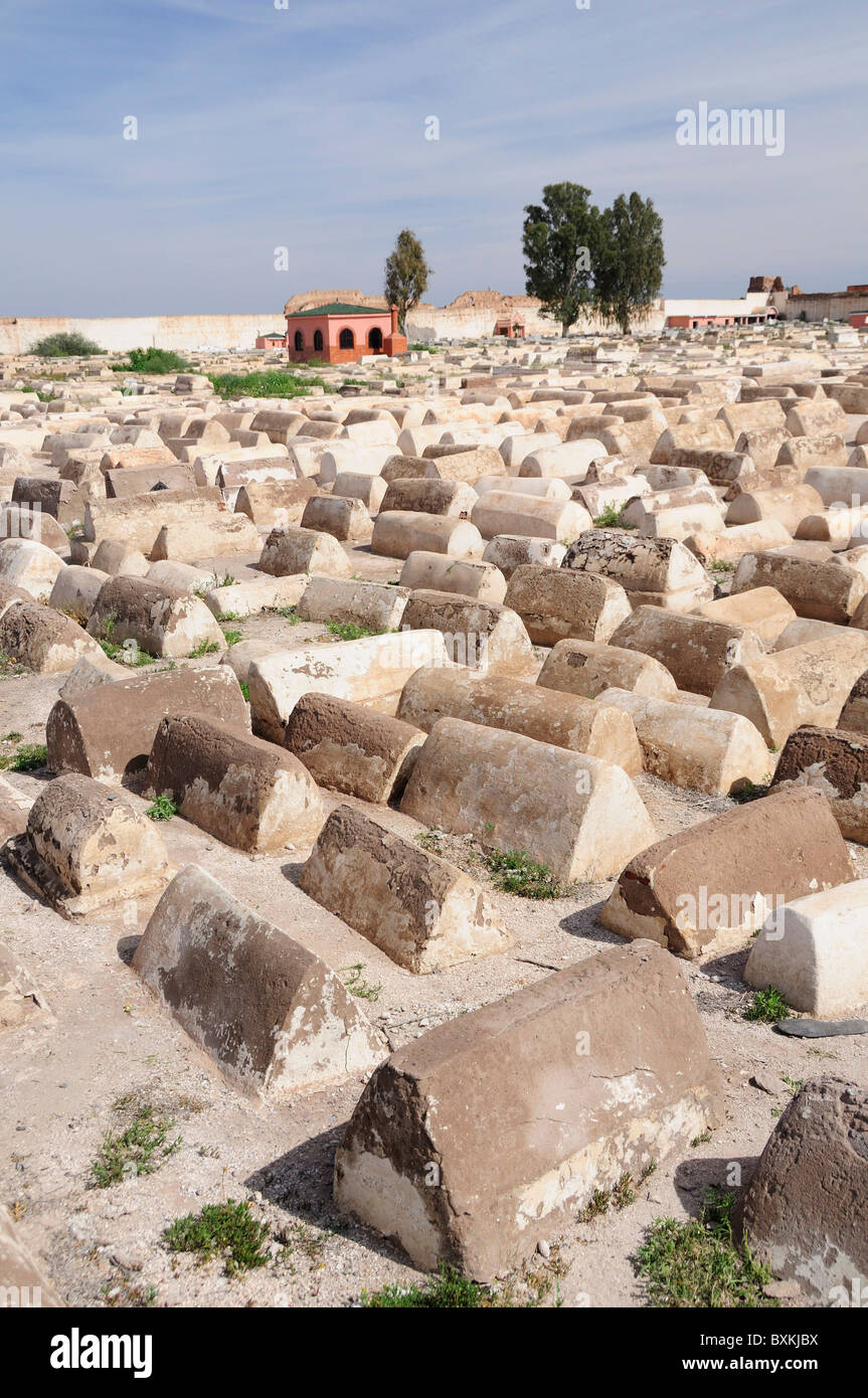 Tombe e panoramica del Miarra (cimitero ebraico) nel Quartiere Ebraico, Mellah, di Marrakech Foto Stock