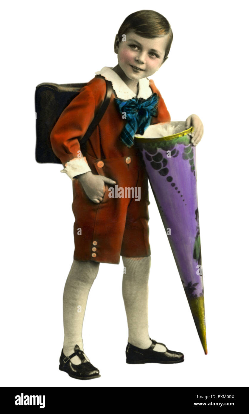Istruzione, scuola, iscrizione, ragazzo con il cono scolastico, Germania, circa 1928, diritti aggiuntivi-clearences-non disponibile Foto Stock